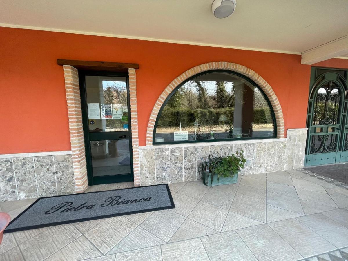 Pietrabianca Country House Manocalzati ภายนอก รูปภาพ